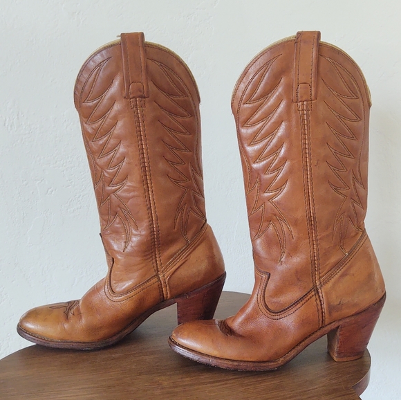 VINTAGE Vegan Leather Caramel Cowgirl Riding Boots - Picture 6 of 9
